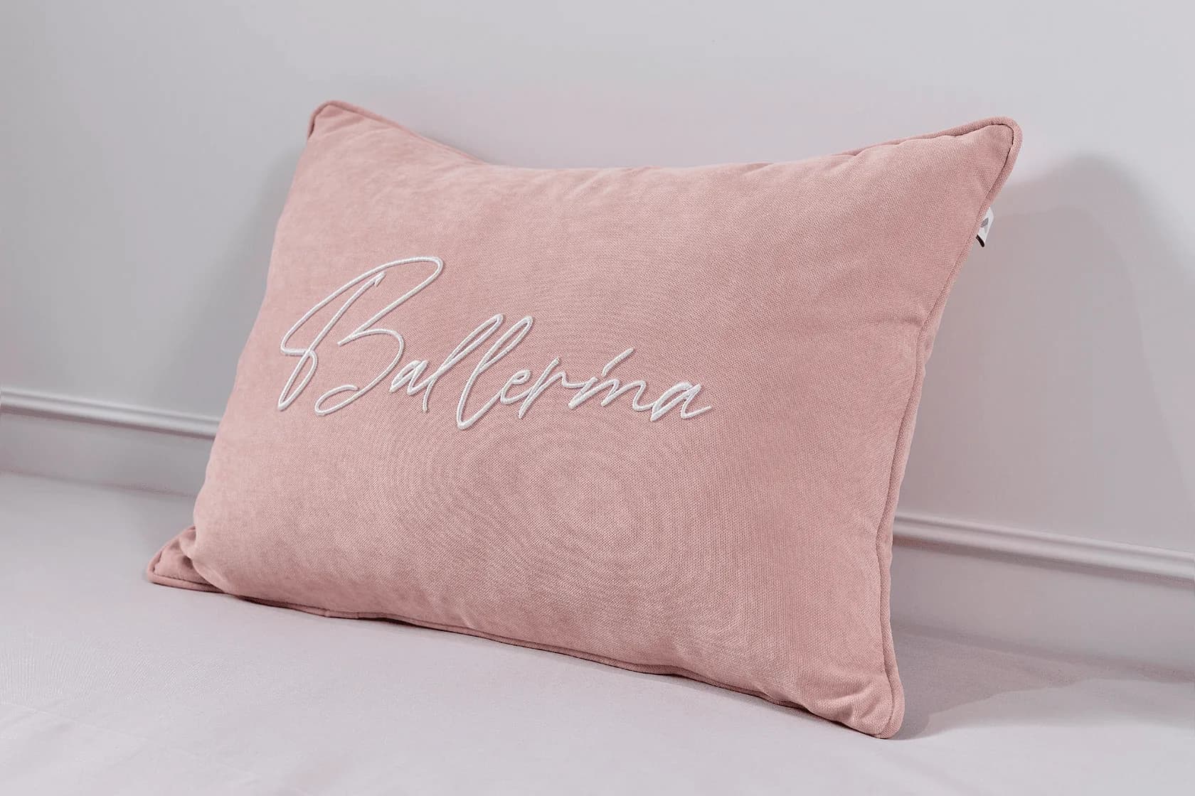 Cushion Ballerina NO:06 2