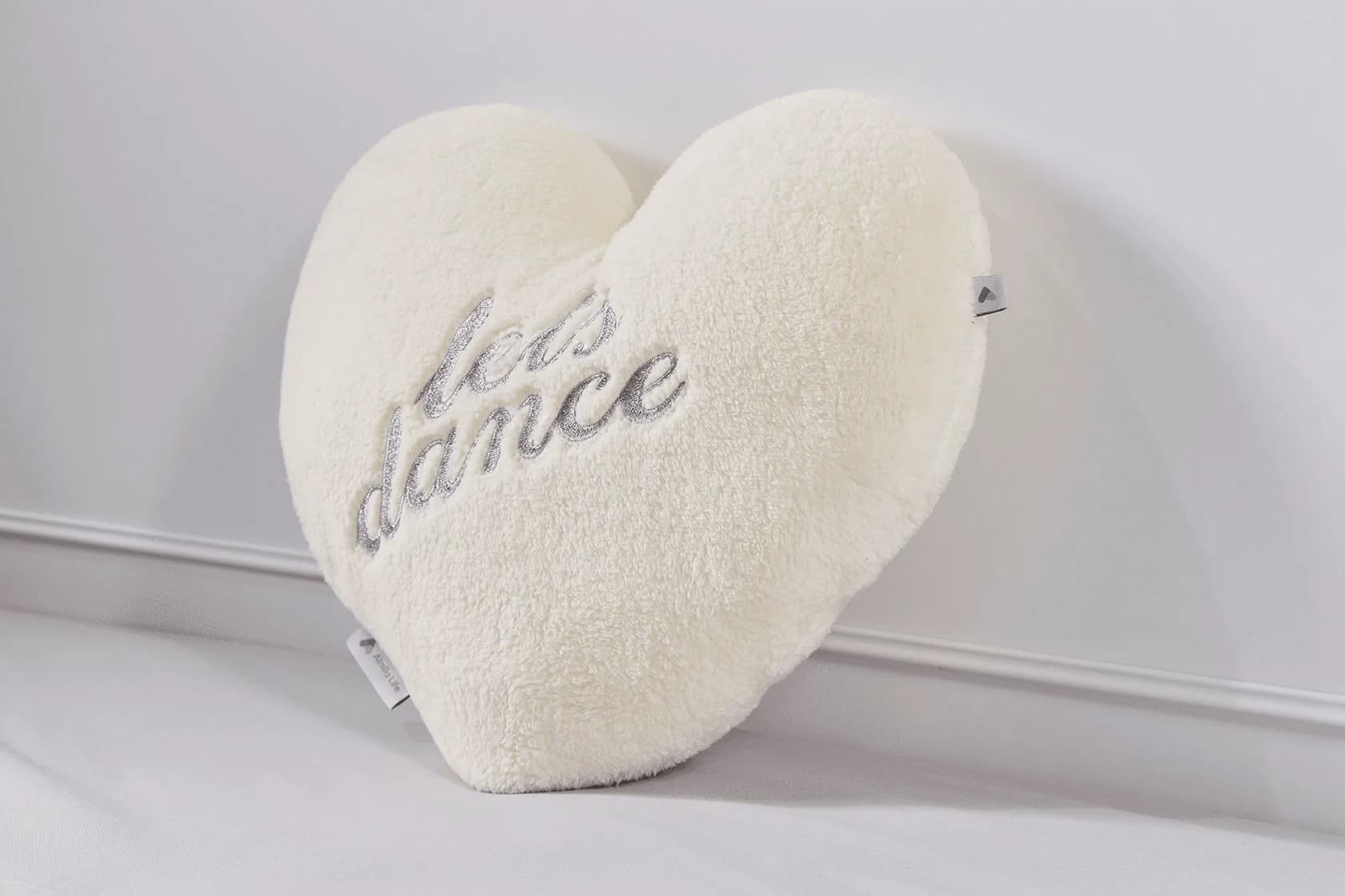 Cushion Ballerina NO:05 2